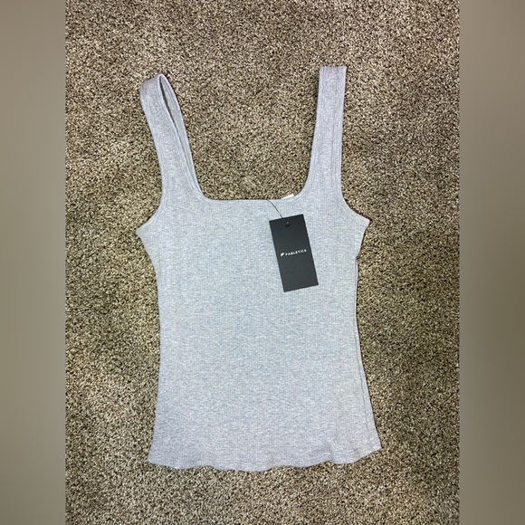 Fabletics Ribbed Tank. Size XS - Picture 2 of 3